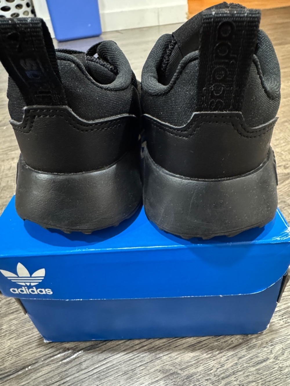 Adidas Black Toddler Sneakers Size 7 Triple Black Shoes - Picture 5 of 7